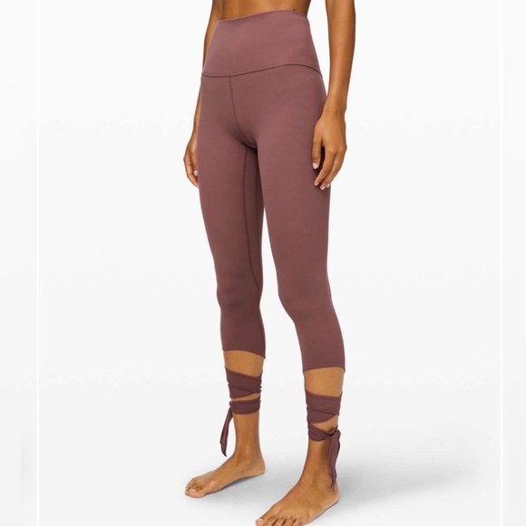 Lululemon Women's Size 6 Align Crop 21"Love Knot Leggins - Picture 1 of 12